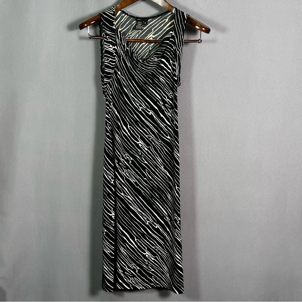 BCBG MaxAzria  tiger striped animal print midi sleeveless dress size S NWOT‎